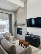 754 Boulder Ct in Stateline, NV - Building Photo - Building Photo