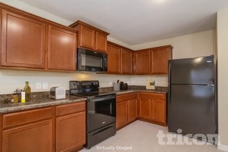 713 Totem Trail Dr in La Marque, TX - Building Photo - Building Photo