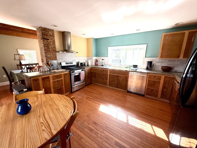 property at 16 Edwin St