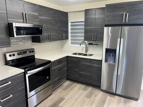 3001 SW 2nd St in Miami, FL - Building Photo - Building Photo