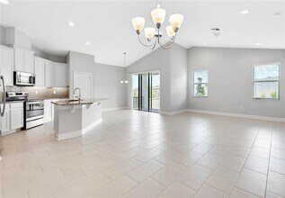 17014 Crestmont Blvd in Clermont, FL - Building Photo - Building Photo