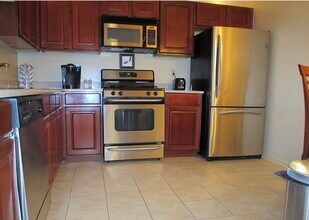 29 Walnut St in Jersey City, NJ - Building Photo - Building Photo