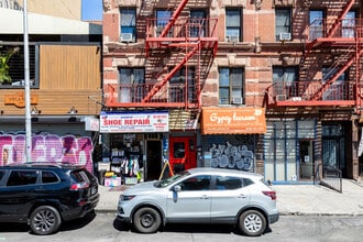 170 Delancey St in New York, NY - Building Photo - Building Photo