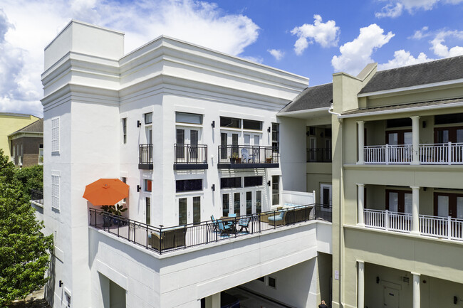 The Majestic at Downtown Baldwin Park in Orlando, FL - Foto de edificio - Building Photo