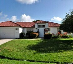 1401 SE Appamattox Terrace in Port St. Lucie, FL - Building Photo