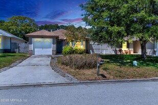 1720 Wildwood Creek Ln in Jacksonville, FL - Building Photo