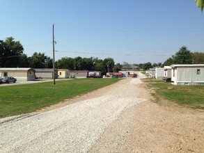 3505 S Grand Ave in Sedalia, MO - Building Photo - Building Photo