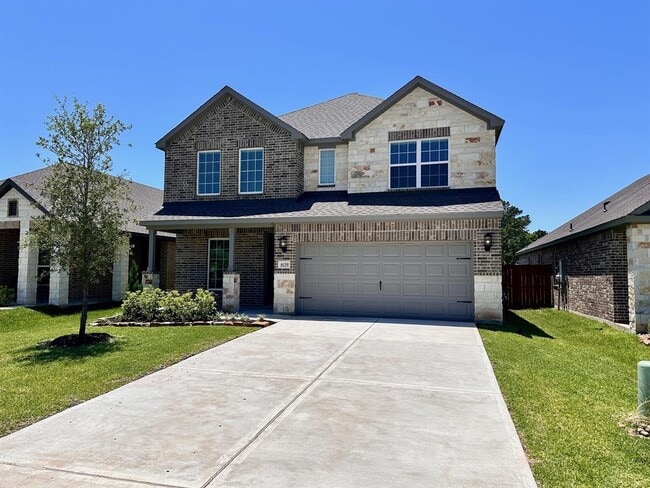 6139 White Spruce Dr