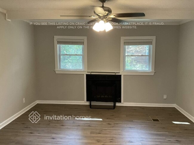 1949 Fort Valley Dr in East Point, GA - Building Photo - Building Photo