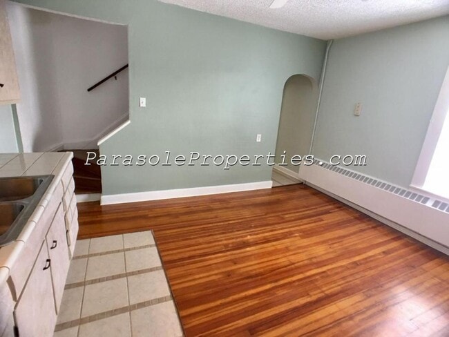 704 Cooney St in Dunmore, PA - Building Photo - Building Photo