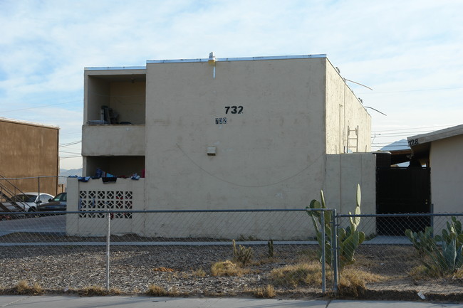 732 N 11th St in Las Vegas, NV - Foto de edificio - Building Photo