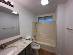 16260 Orange St in Hesperia, CA - Building Photo - Building Photo