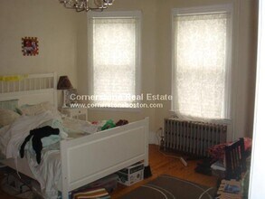 55 Hillside St, Unit 2 in Boston, MA - Foto de edificio - Building Photo