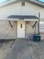 1028 N Wells St in Pampa, TX - Building Photo