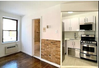 1220 Lexington Ave, Unit 3N in New York, NY - Building Photo - Building Photo