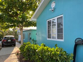 607 N L St, Unit #2 in Lake Worth, FL - Building Photo
