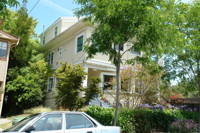 2259-2261 Derby St in Berkeley, CA - Building Photo - Building Photo