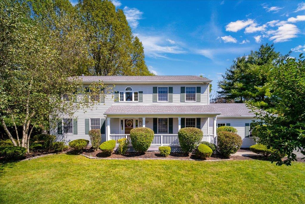 4 Traci Ln in Hopewell Junction, NY - Building Photo