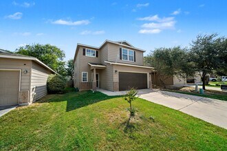 478 Walnut Crest in Selma, TX - Building Photo - Building Photo
