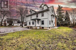 122 Hellems Ave in Welland, ON - Building Photo