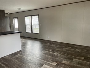 1000 Pine Tree Cir in Madison, GA - Building Photo - Building Photo
