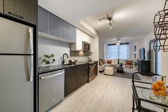 Ore 82 in Washington, DC - Foto de edificio - Building Photo