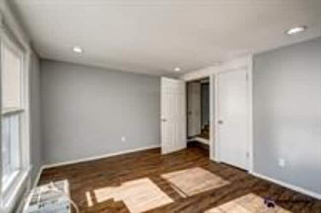 255 W Union St in Burlington, NJ - Building Photo - Building Photo