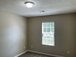 465 Amelia Grove Ln SE in Lawrenceville, GA - Building Photo - Building Photo