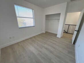 720 NW 61st St in Miami, FL - Foto de edificio - Building Photo