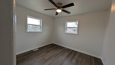 1025 E Wallace St in Shawnee, OK - Building Photo - Building Photo