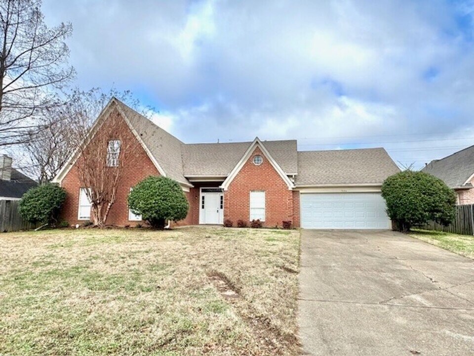 9684 Shelby Ln-Unit -1 in Olive Branch, MS - Building Photo