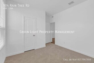 904 Raintree Rd in Princeton, TX - Building Photo - Building Photo