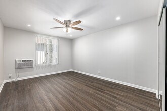 French Court Apartments in Arcadia, CA - Foto de edificio - Interior Photo