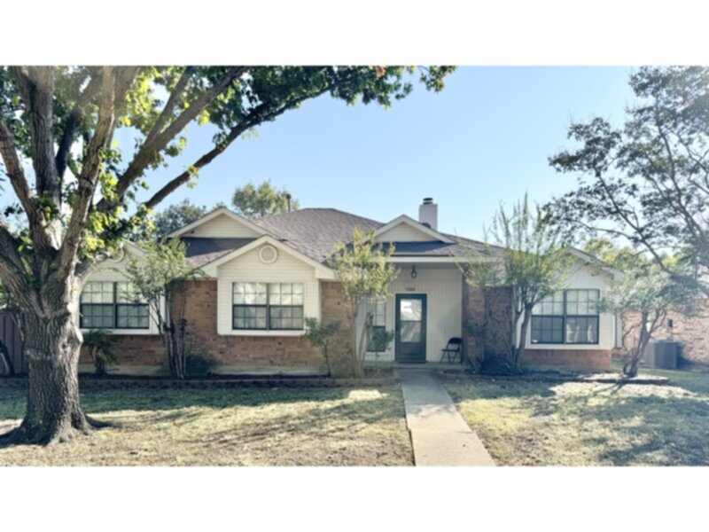 700 Retriever Ln in Mesquite, TX - Building Photo