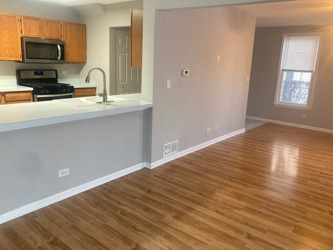 1093 Symphony Dr in Aurora, IL - Building Photo - Building Photo