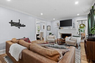 11 Parkway Rd in Medford, MA - Building Photo - Building Photo