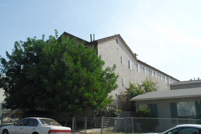 3344 Andrita St in Los Angeles, CA - Foto de edificio - Building Photo