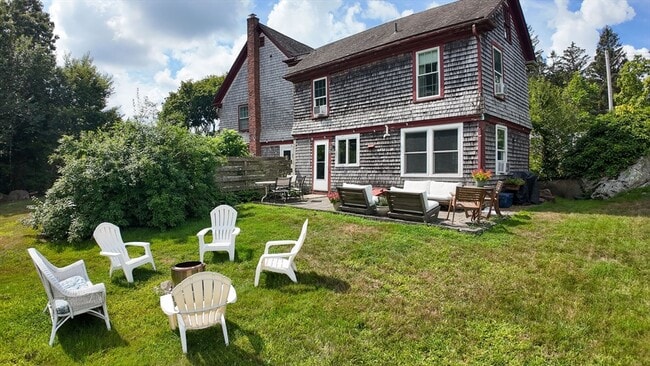 134 Hersey St in Hingham, MA - Building Photo - Building Photo