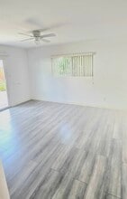 340 Rennie Ave in Los Angeles, CA - Building Photo - Building Photo