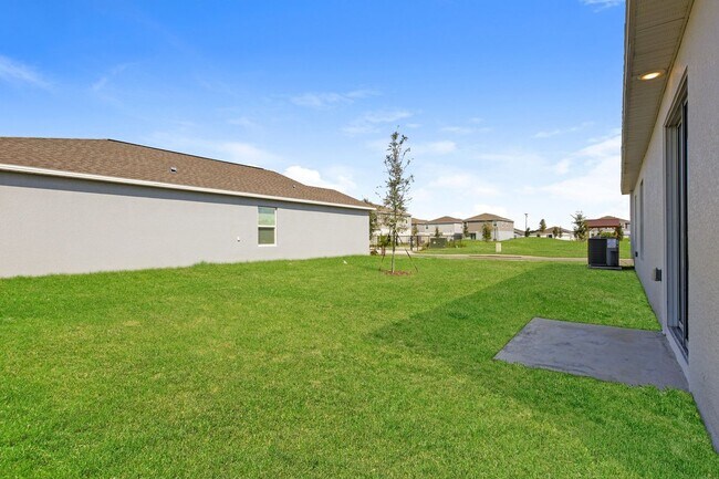 2778 Pioneer Trl in Eagle Lake, FL - Foto de edificio - Building Photo