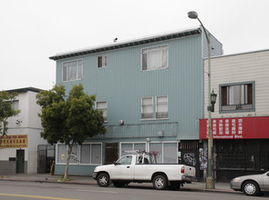 739-741 International Blvd in Oakland, CA - Building Photo - Building Photo