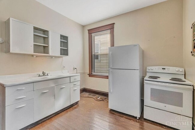 3498 Boudinot Ave in Cincinnati, OH - Building Photo - Building Photo