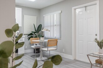 1350-1400 NE 5th Ter in Fort Lauderdale, FL - Building Photo - Building Photo