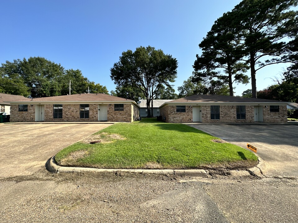 402-408 W. 28th 402-408 W. 25th St. in Texarkana, TX - Building Photo