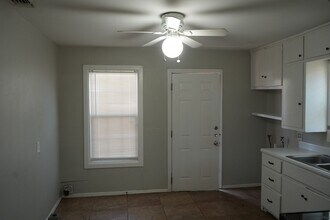 2819 38th St in Lubbock, TX - Building Photo - Building Photo