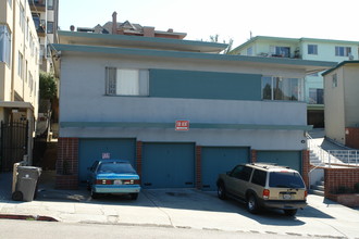 220 Orange St in Oakland, CA - Foto de edificio - Building Photo