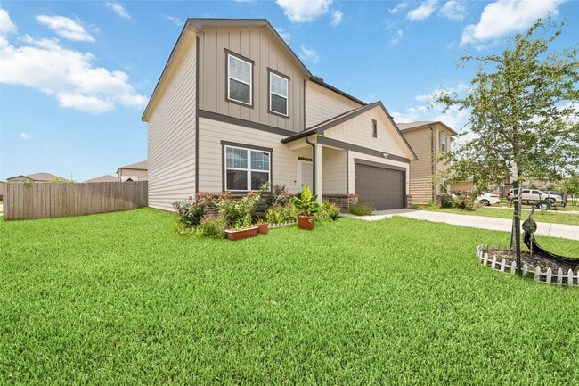 property at 1001 Wild Enclave Ln