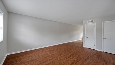 302 Law Rd in Fayetteville, NC - Building Photo - Building Photo