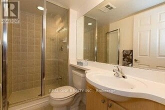 763 Bay St. in Toronto, ON - Building Photo - Building Photo