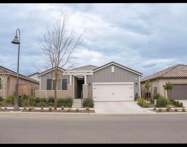 property at 4315 Oak Knl Rd